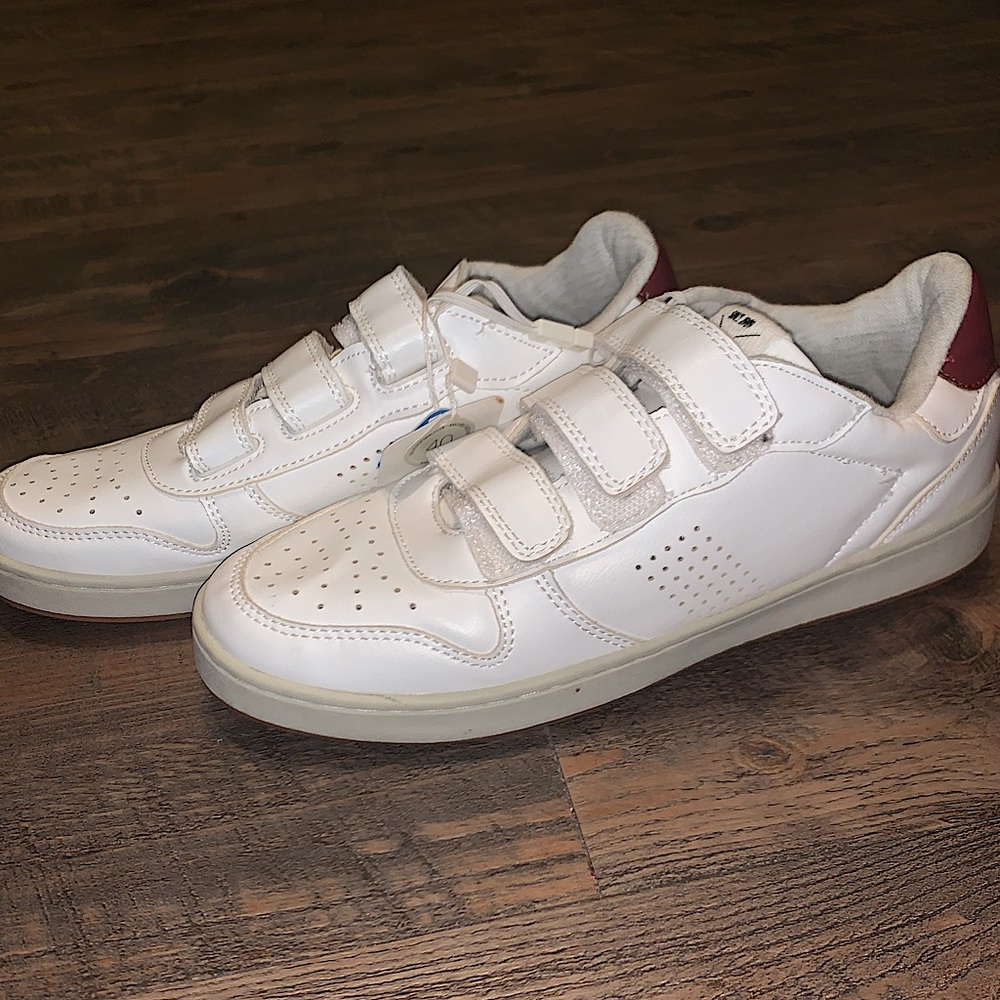 NWT Zara Boys Sz6 White Velcro Trendy Stylish Sneakers 39